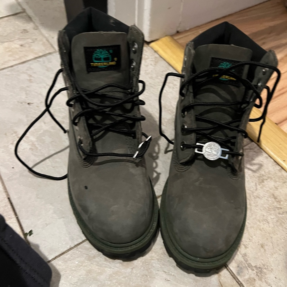 Army green timberland kids boots